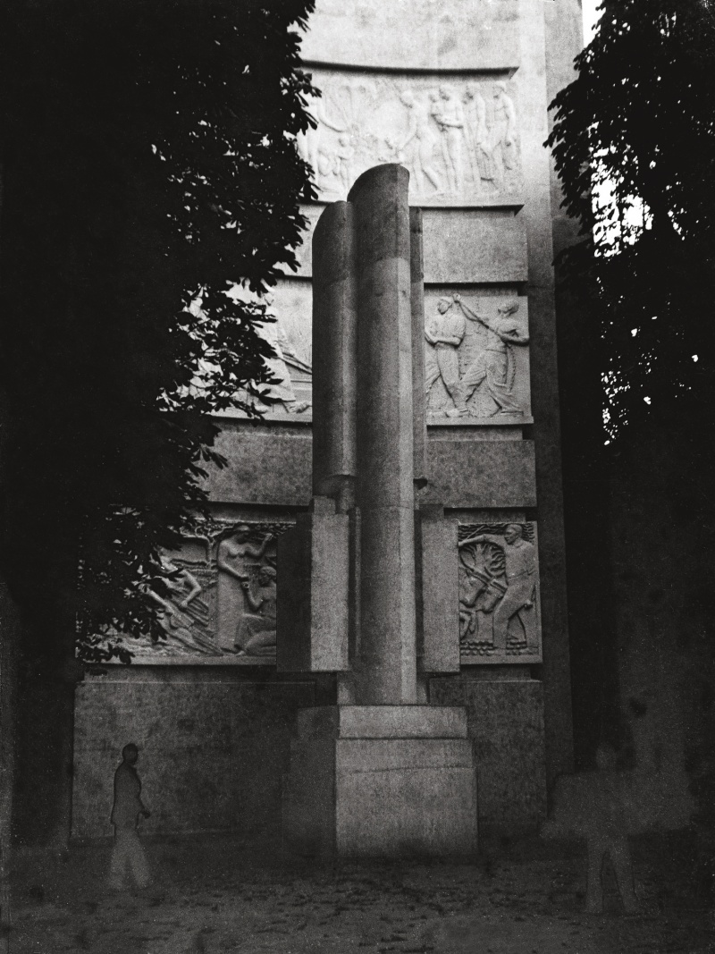 Jean Chauvin - Sculpteur - Sculpture Signal - béton - 1937